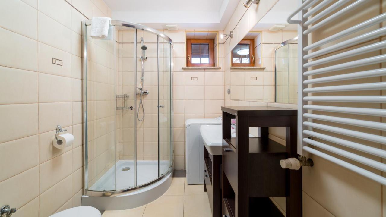 Apartament Przy Kamienczyku ชกลาร์สกา ปอเรมบา ภายนอก รูปภาพ