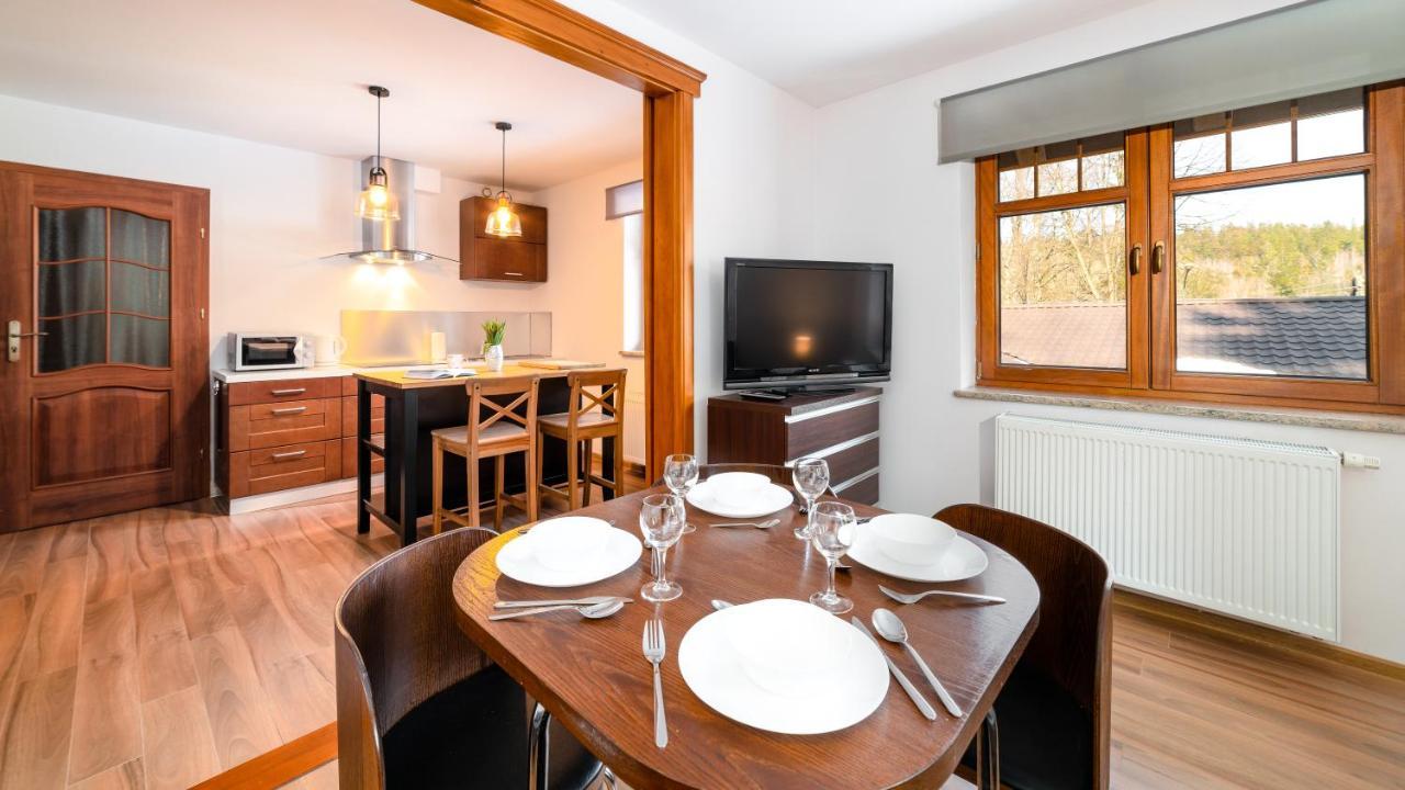Apartament Przy Kamienczyku ชกลาร์สกา ปอเรมบา ภายนอก รูปภาพ