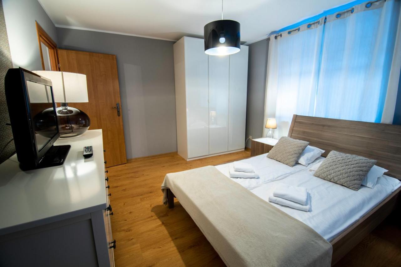 Apartament Przy Kamienczyku ชกลาร์สกา ปอเรมบา ภายนอก รูปภาพ